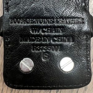 DKNY - Adjustable leather belt with silver metal detailing